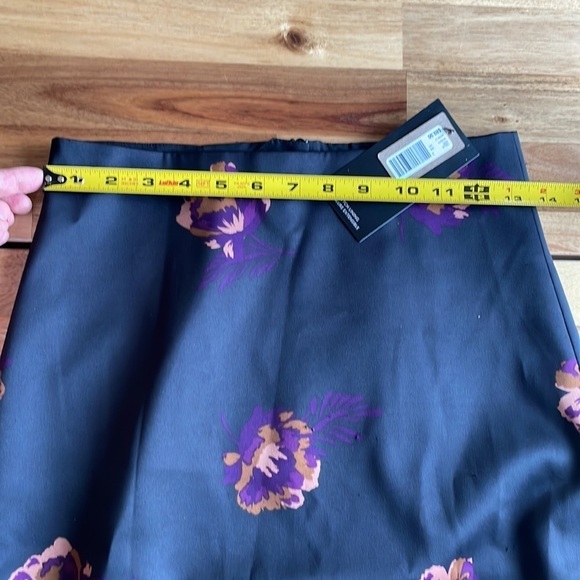 NWT RW&Co. Satin Floral Pencil Skirt size 2 - Picture 6 of 11